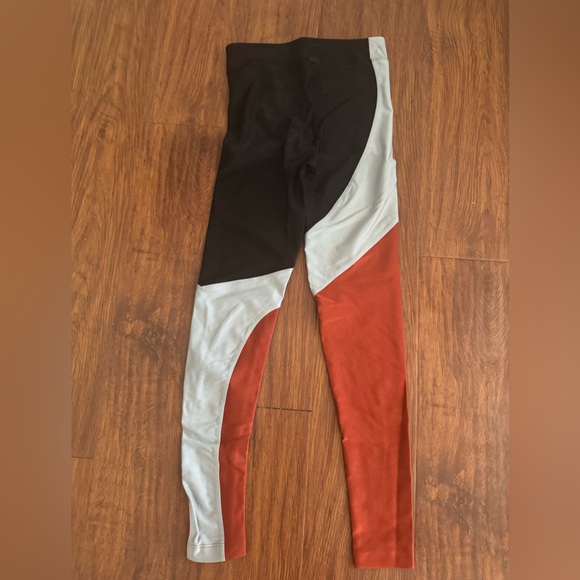 NEW Koral Colorblock Athletic Leggings in Black, Red & Silver from Bandier sz S - Picture 8 of 8